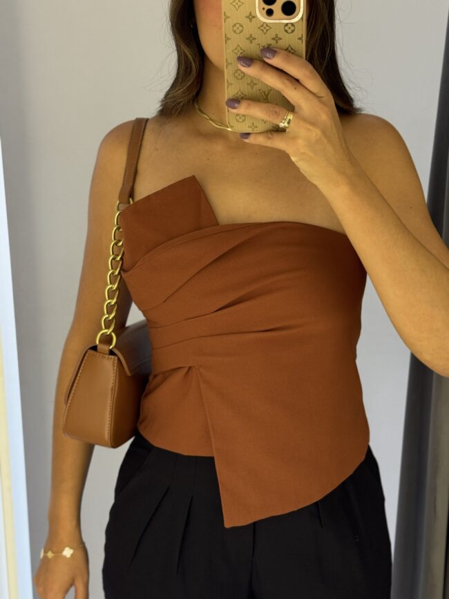 Blusa Assimétrica
