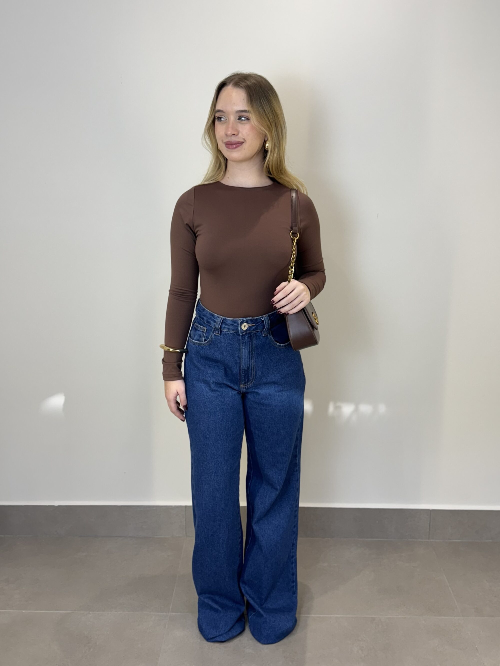 Calça Wide Leg Escura - Imagem 2