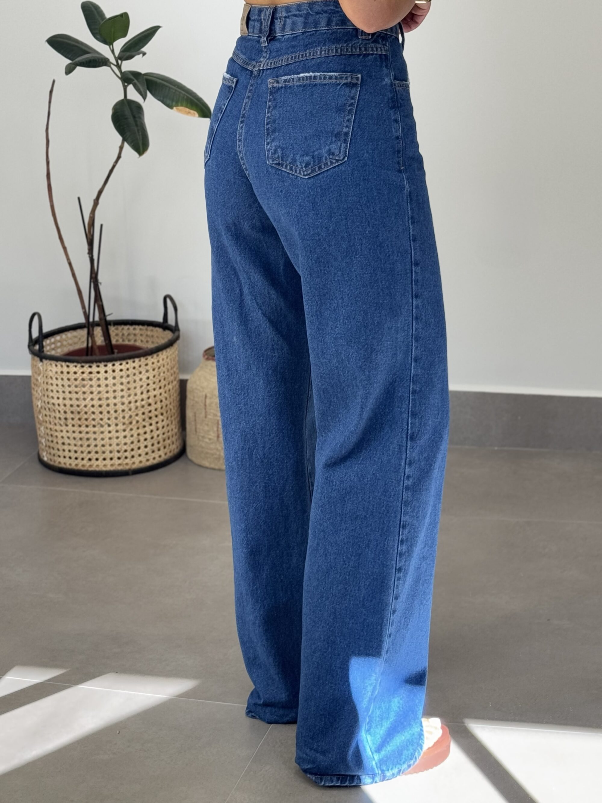 Calça Wide Leg Escura - Imagem 4