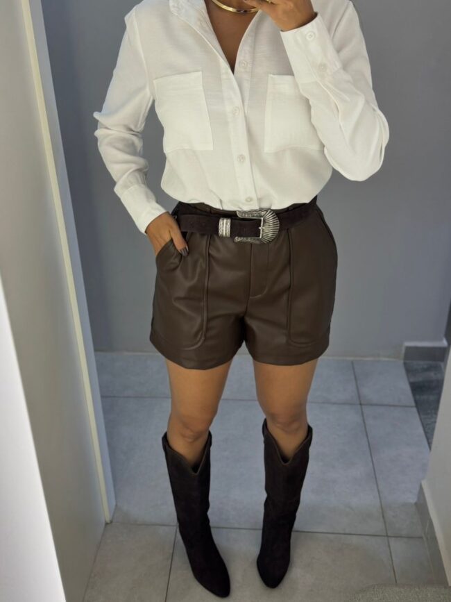 Short Courino Jenna